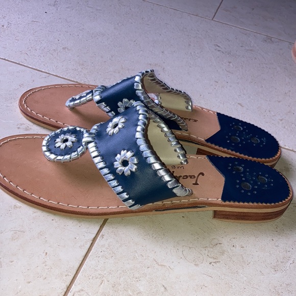 EUC Jack Rogers thong sandals navy and silver size 8 - Picture 8 of 10